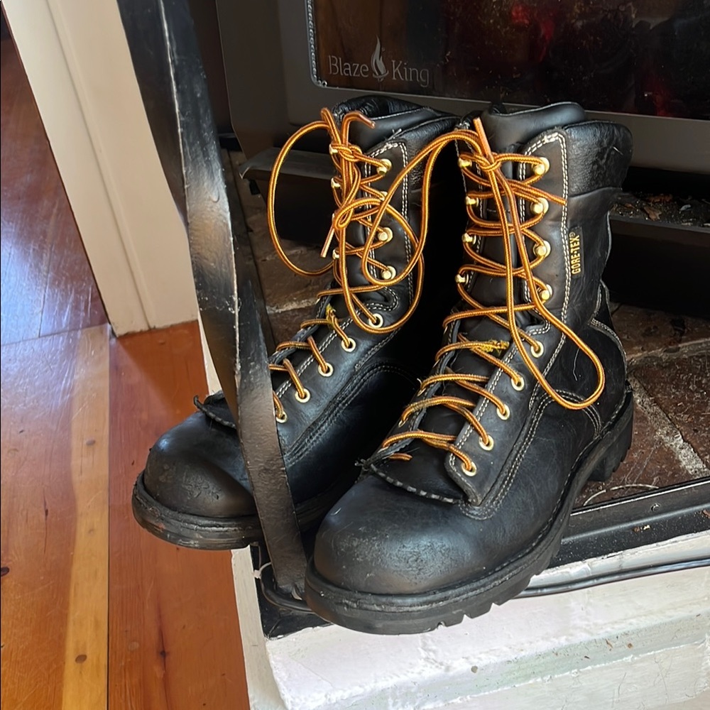 Danner Quarry 8” Gore Tex Boots. Men’s 10.5